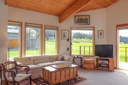 9 Condo - image 4