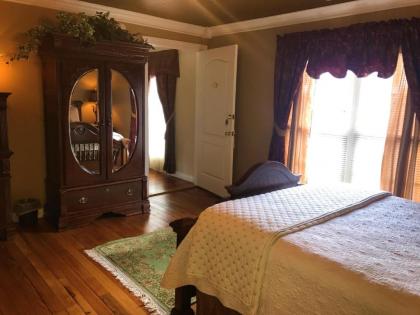 The Hill House Bed & Breakfast - image 3
