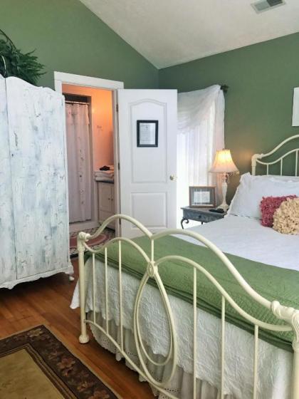 The Hill House Bed & Breakfast - image 9