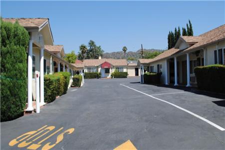 Rose Bowl Motel - main image