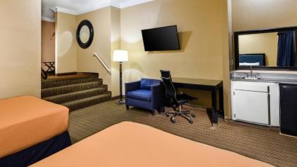 Hollywood Inn Express South - image 3