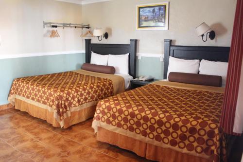 Paradise Inn & Suites - main image