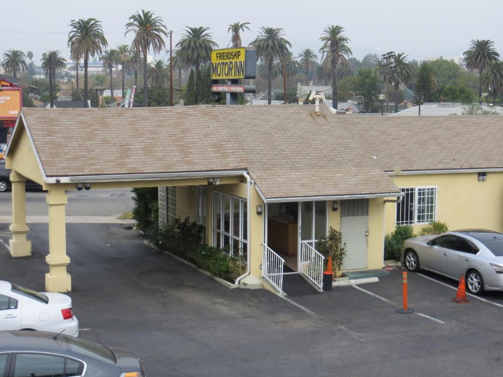 Friendship Motor Inn - main image