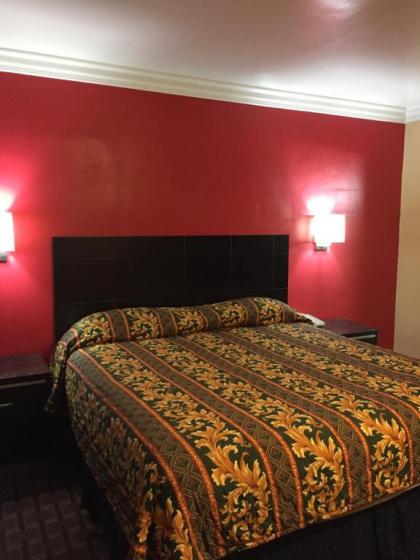 Friendship Motor Inn - image 4
