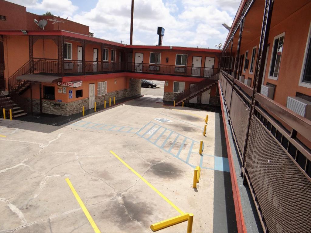 Travel Inn - image 3