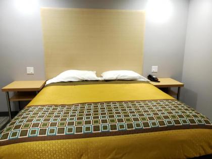 Regal Inn - image 3