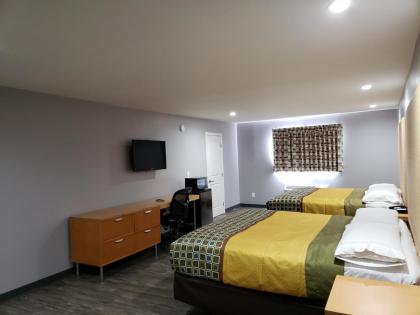 Regal Inn - image 5