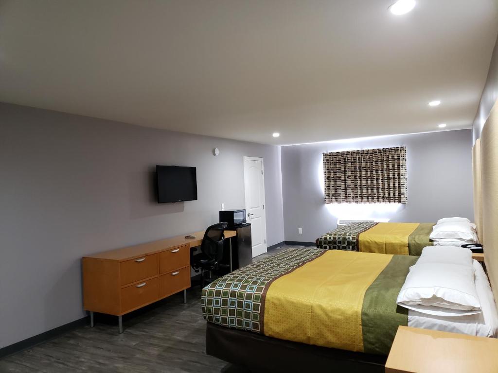 Regal Inn - image 5