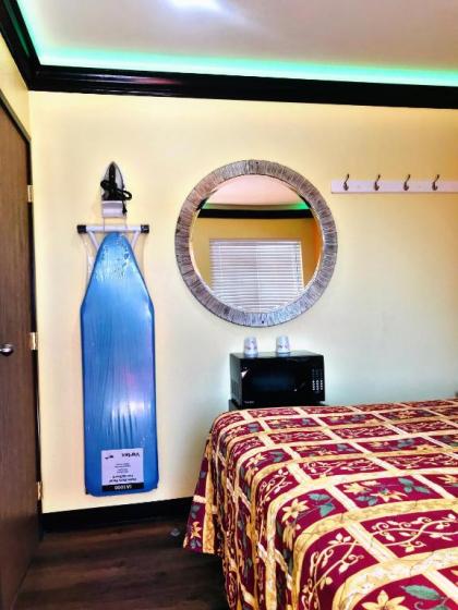 Central Inn Motel - image 2