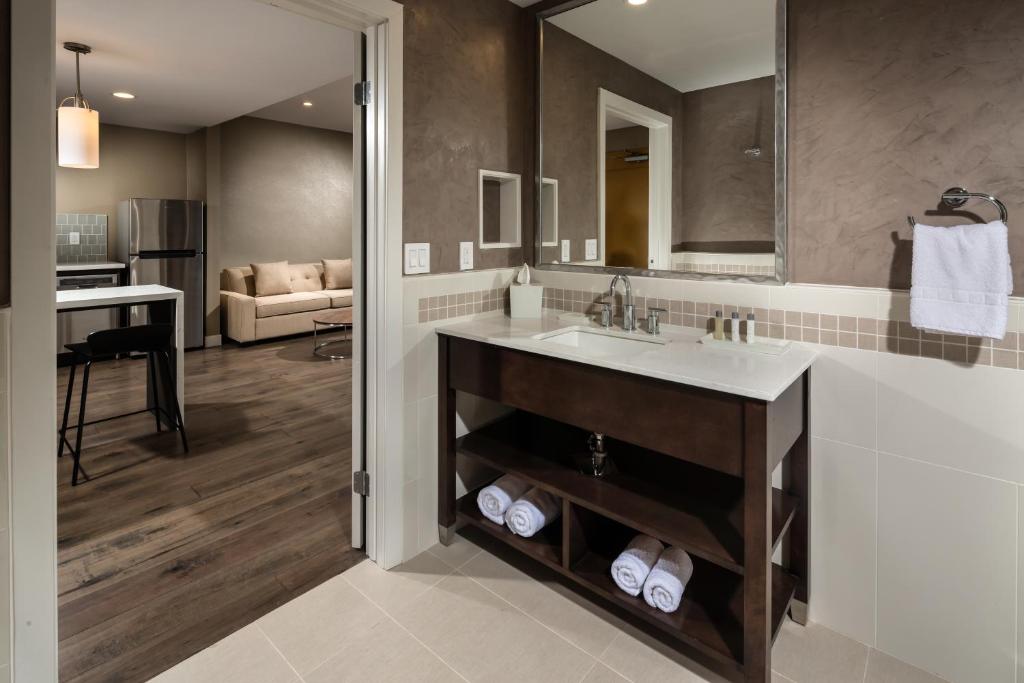 Hotel Aventura - main image