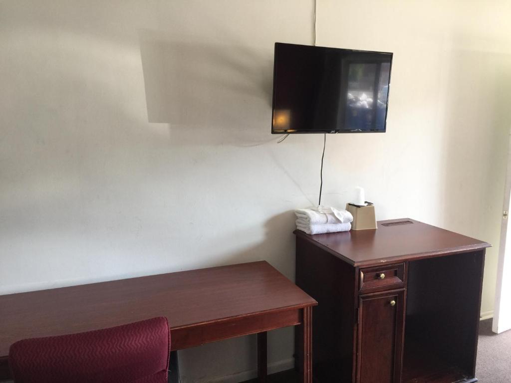 Holiday Lodge - image 5