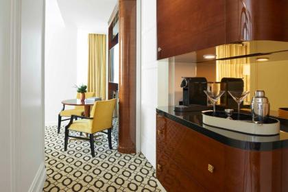 Waldorf Astoria Beverly Hills - image 3
