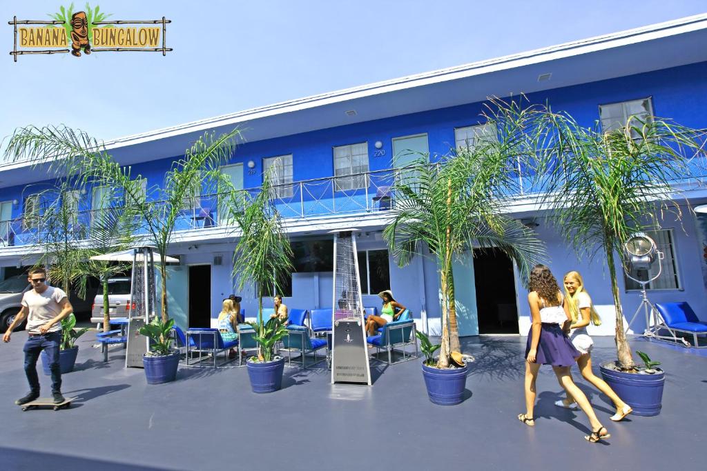 Banana Bungalow Hollywood Hotel & Hostel - main image