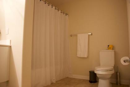 Amazing Apartments near the grove - image 5
