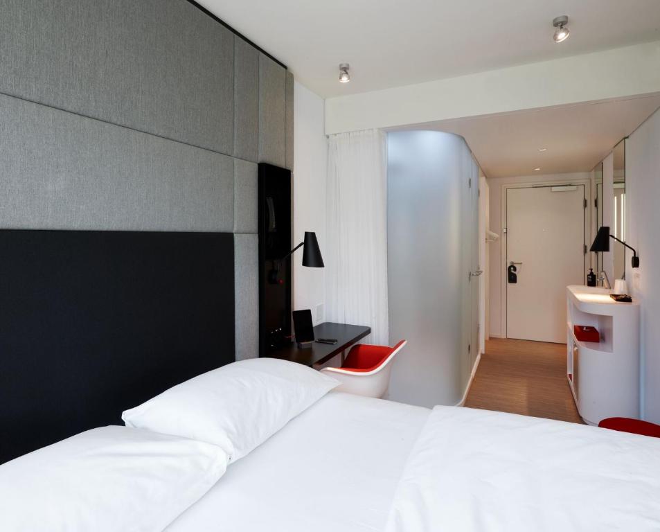 citizenM Los Angeles Downtown - image 2