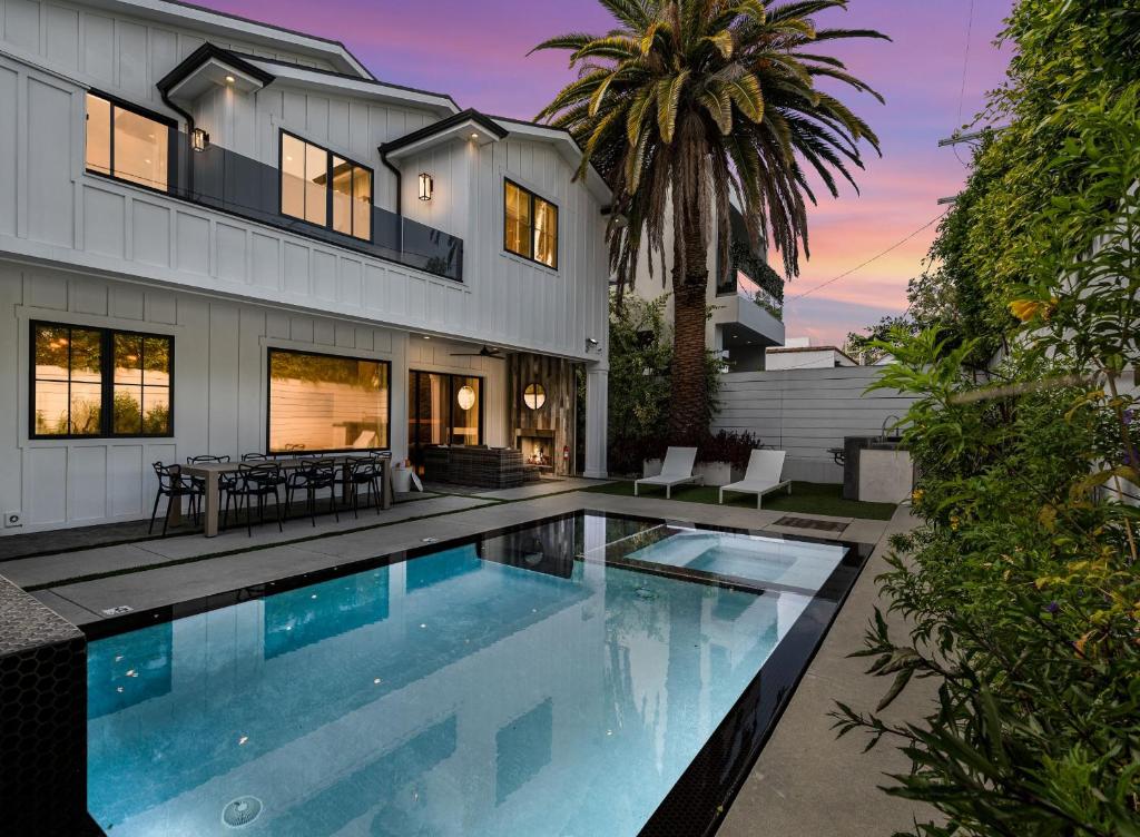 7 BEDROOM - SIERRA VILLA - main image