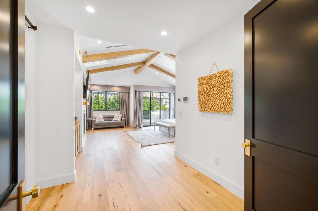 7 BEDROOM - SIERRA VILLA - image 5