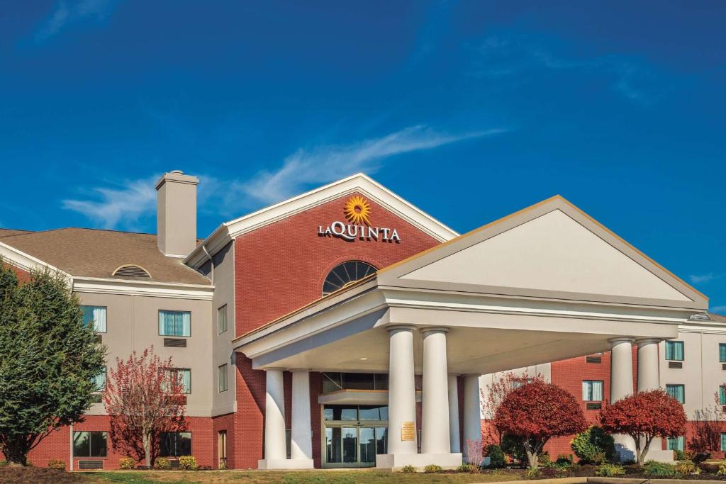 La Quinta by Wyndham Loudon - main image
