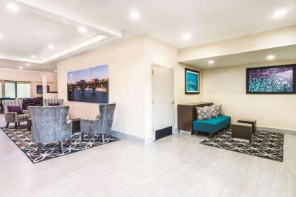 La Quinta by Wyndham Loudon - image 3