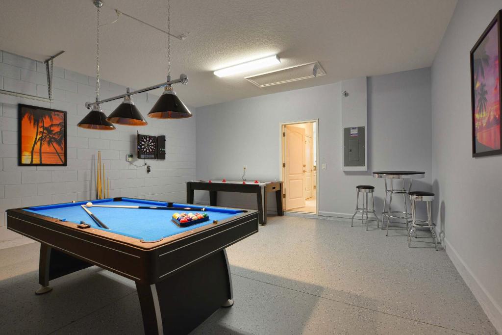 An Awesome 4 bedroom villa offering a grand experience at WaterSong - image 5