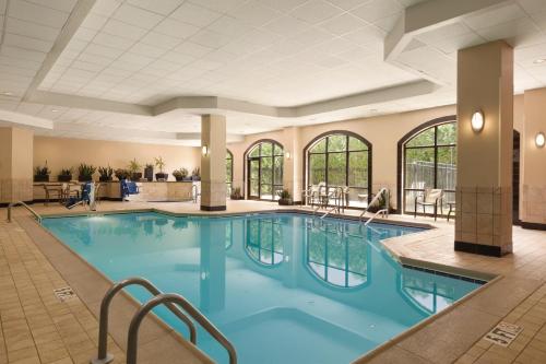 Embassy Suites by Hilton Louisville East - main image