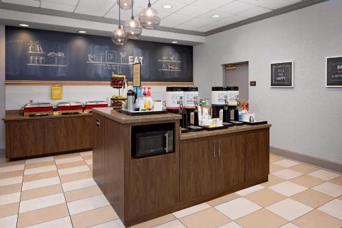 Hampton Inn Louisville Downtown - image 5