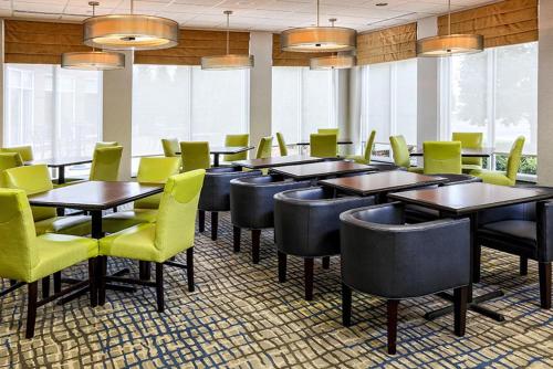 Hilton Garden Inn Louisville-Northeast - image 3