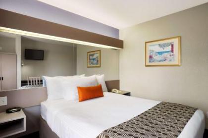 Microtel Inn By Wyndham Louisville East - image 2