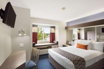 Microtel Inn By Wyndham Louisville East - image 4