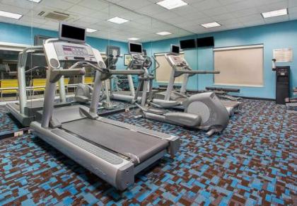 Fairfield Inn and Suites Louisville East - image 2