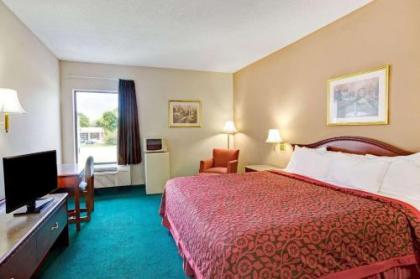 Days Inn & Suites by Wyndham Louisville SW - image 2