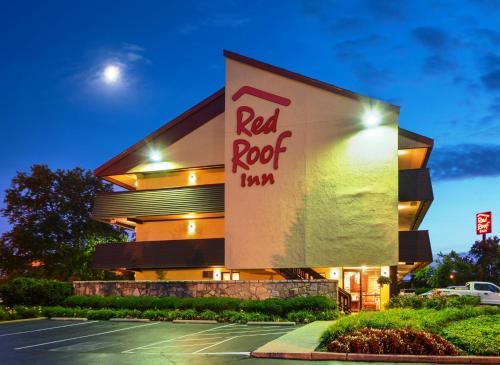 Red Roof Inn Louisville Fair and Expo - image 3
