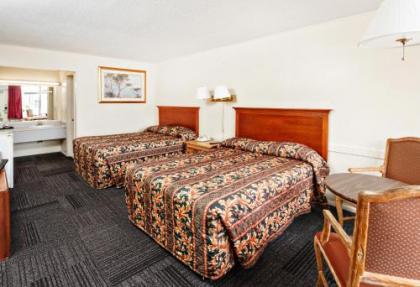 Red Carpet Inn - Louisville - image 3