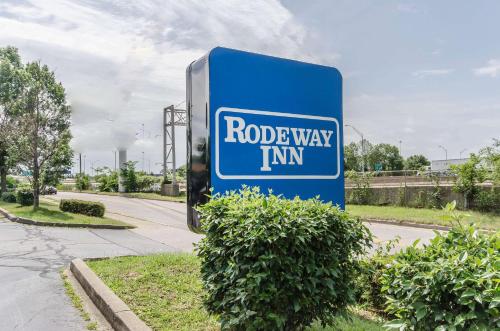 Rodeway Inn Louisville - main image
