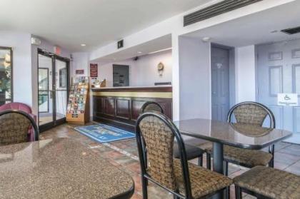 Rodeway Inn Louisville - image 2