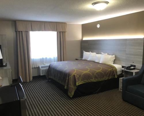 DuPont Suites - Louisville - St. Matthews - main image