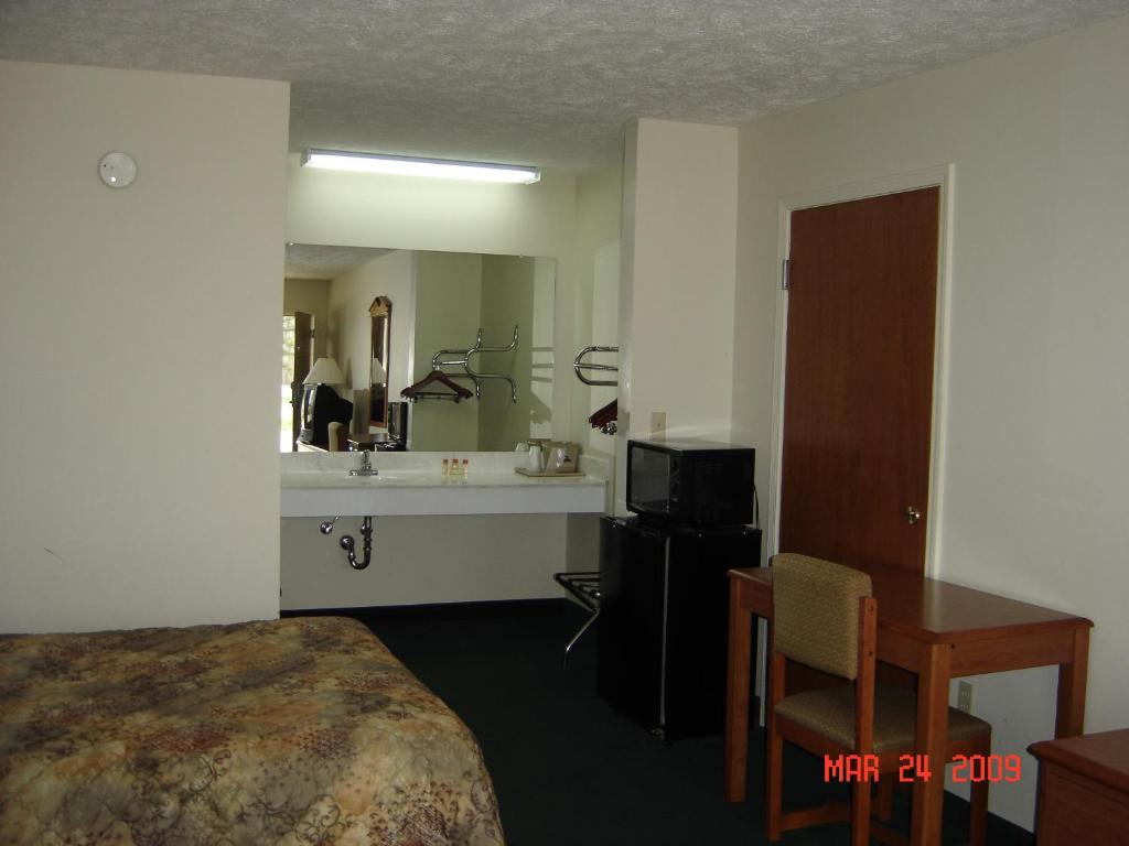 Homegate Inn - image 2