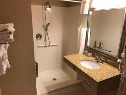 Wingate by Wyndham Louisville East - image 4
