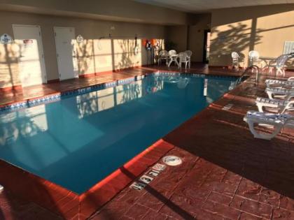 Wingate by Wyndham Louisville East - image 5