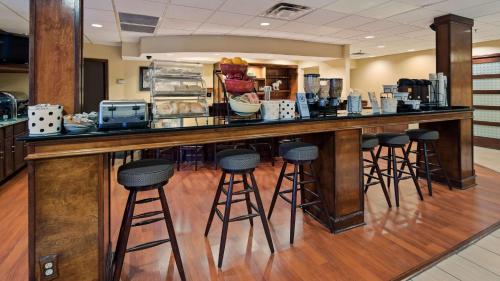 Best Western Louisville East - image 2