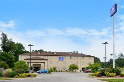 Americas Best Value Inn Louisville - image 2