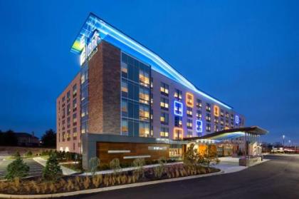 Aloft Louisville East - image 2