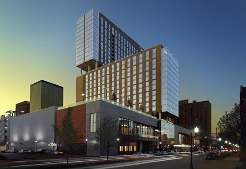 Omni Louisville Hotel - main image