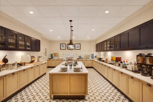 Homewood Suites By Hilton Louisville Downtown - image 4