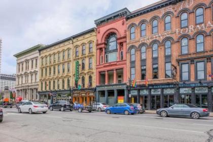 Frontdesk Main & Clay Apts Near Louisville Slugger Field NuLu - image 3