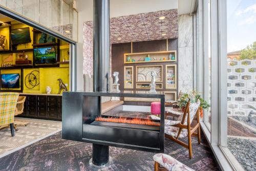 Mint House Downtown Louisville - main image