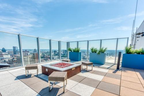 Mint House Downtown Louisville - image 5