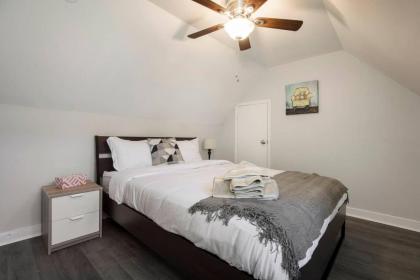 Louisville Dream House 4BR 2BA great for groups - image 18