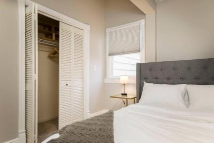 Gorgeous 3BR 2BA on Frankfort by Cozysuites - image 11