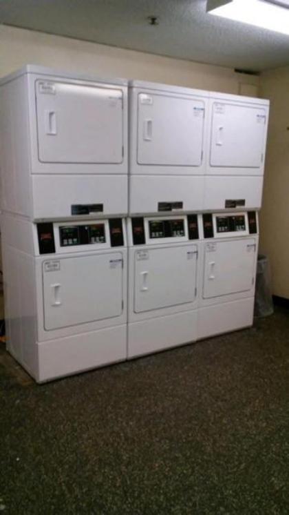 InTown Suites Extended Stay Louisville KY - Wattbourne Lane - image 2